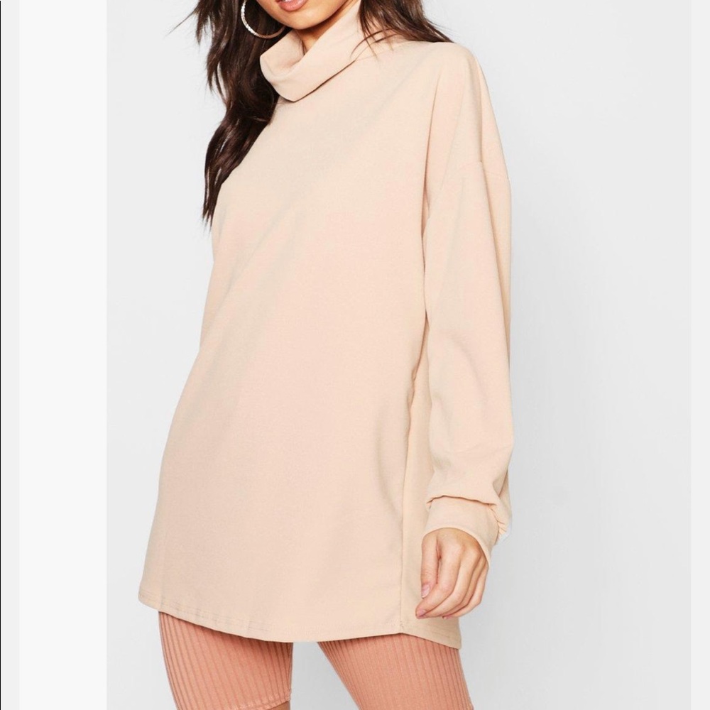 NWT ✨BOOHOO FUNNEL NECK LONGLINE TOP